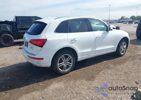 2015 Audi Q5 2.0T Premium z USA, uszkodzony, nr VIN WA1LFAFP7FA034715
